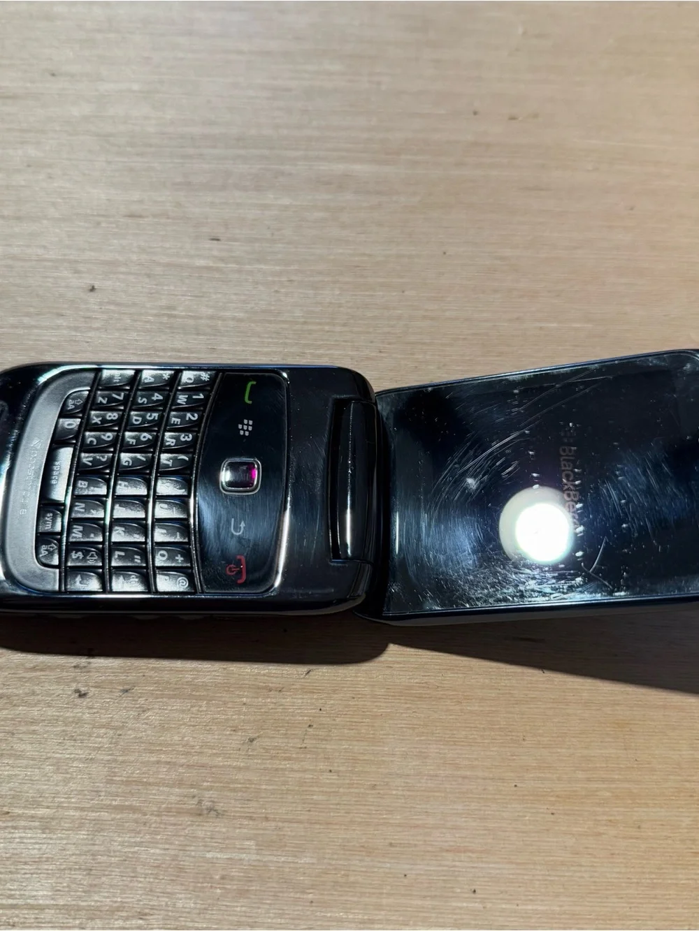 BlackBerry Style 9670 Flip Phone Sprint Smartphone Tested Good w/Charg-230-Songs